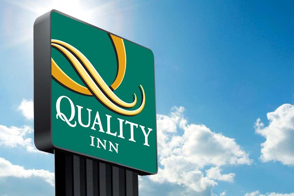 Quality Inn Вінсенс Екстер'єр фото
