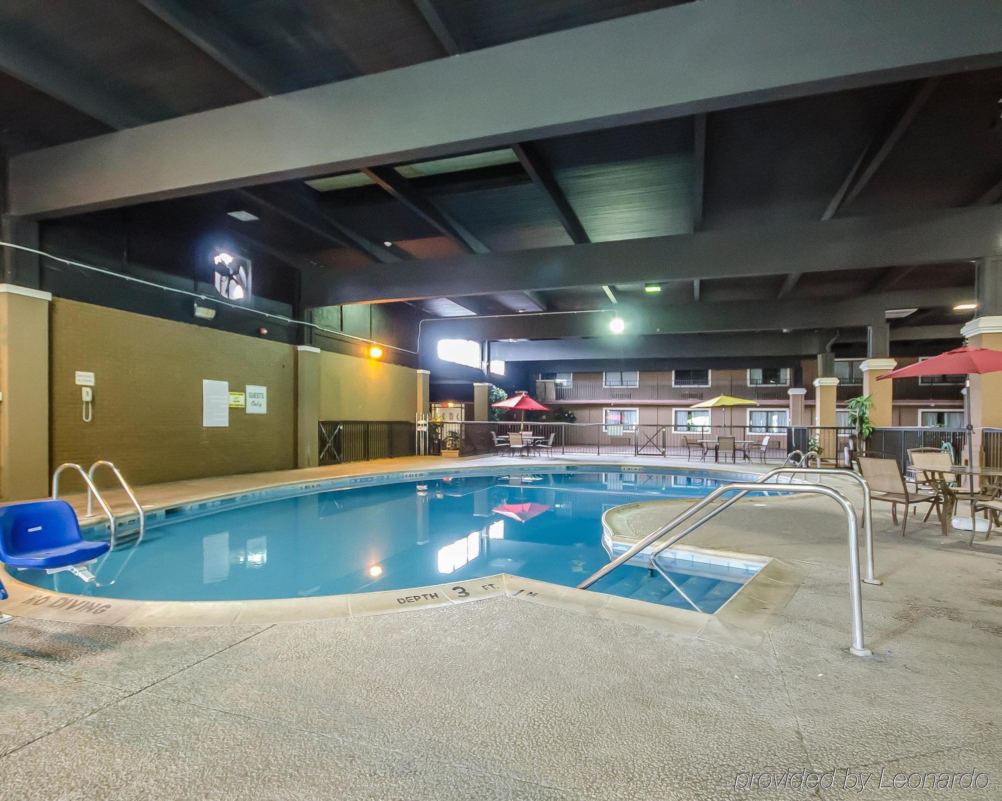 Quality Inn Вінсенс Екстер'єр фото
