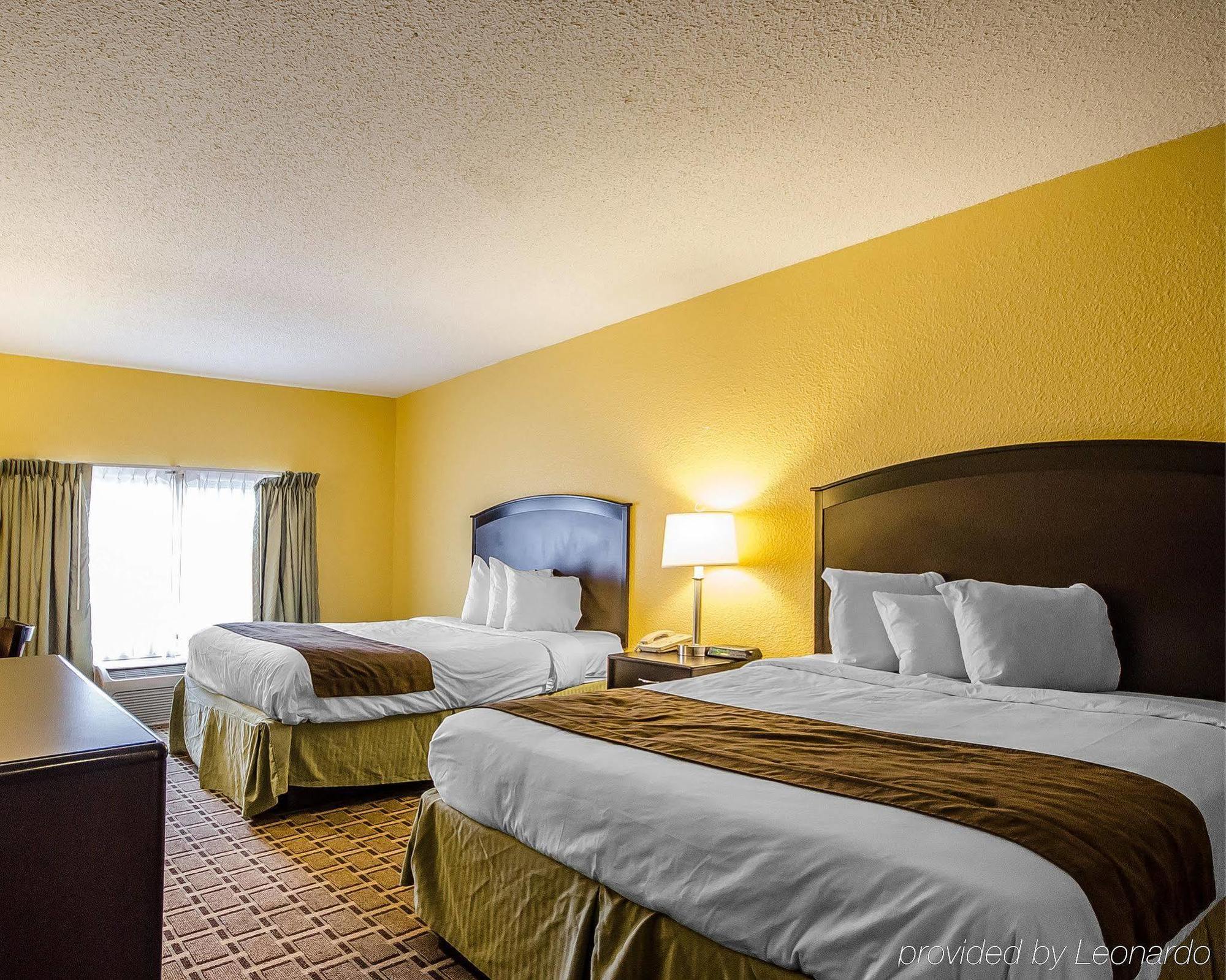 Quality Inn Вінсенс Екстер'єр фото