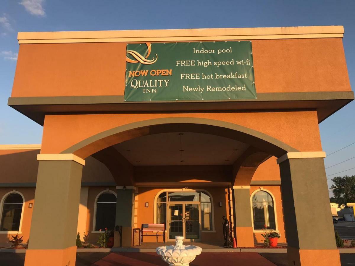 Quality Inn Вінсенс Екстер'єр фото