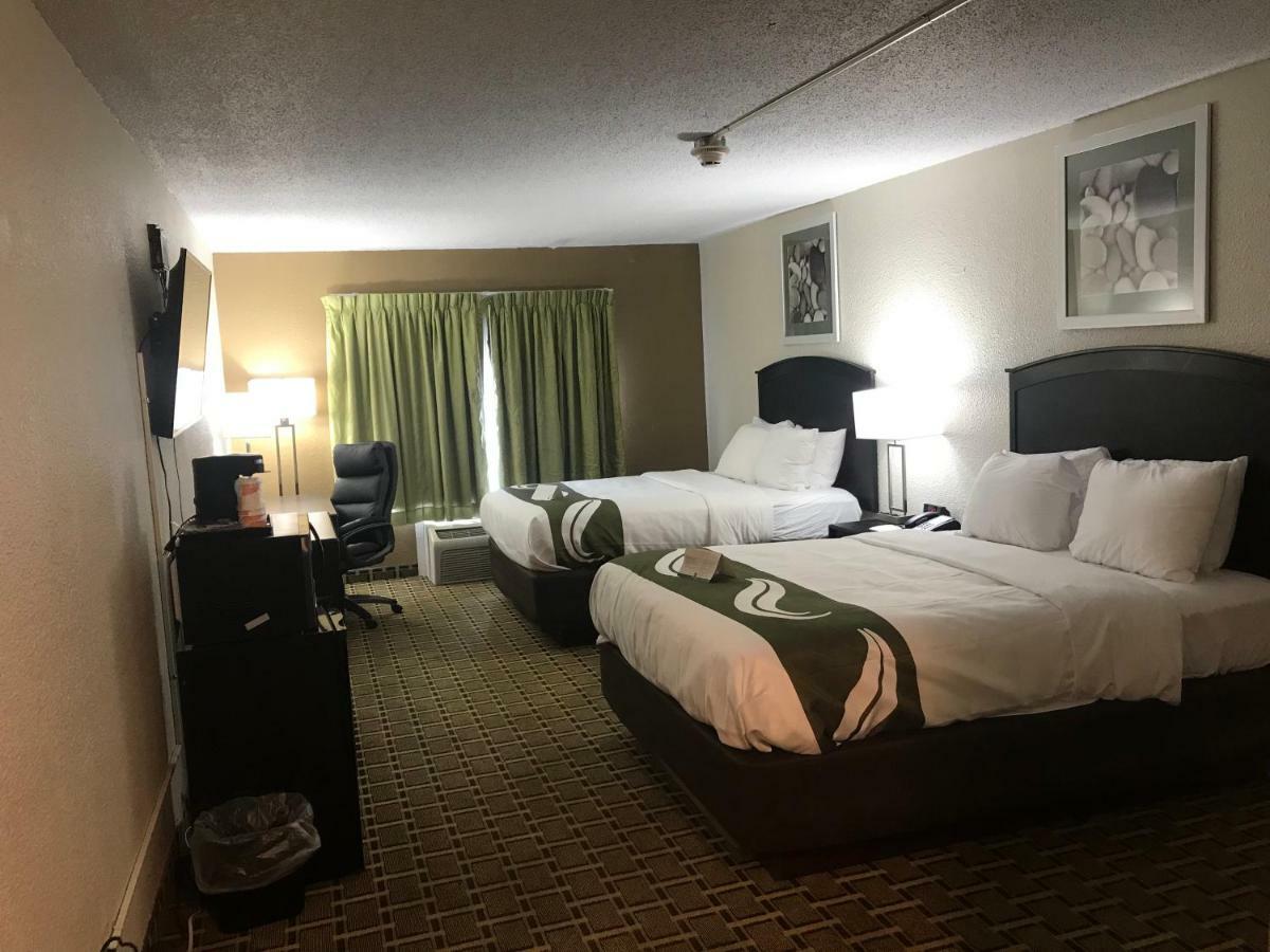 Quality Inn Вінсенс Екстер'єр фото
